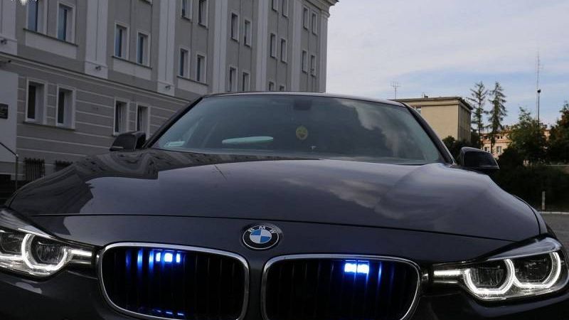 bmw policja radiowóz