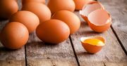 Zanim wyrzucisz jajka, sprawdź jedną rzecz. Unikniesz marnotrawstwa