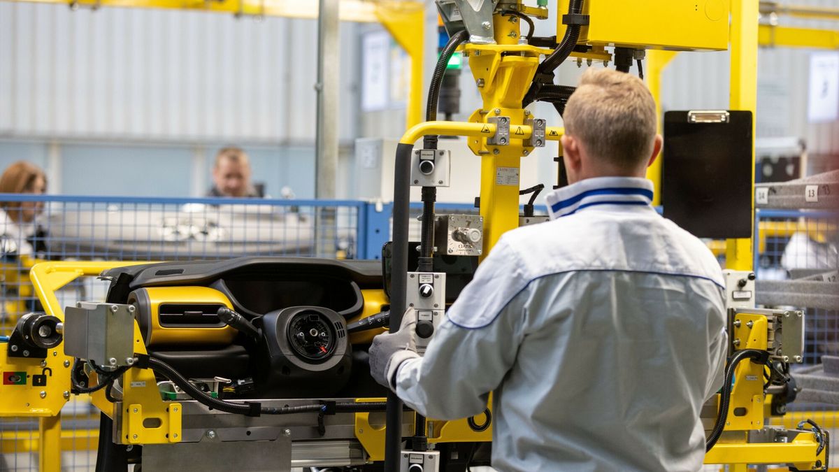 Produkcja modelu Jeep Avenger w Tychach
Fot. East News/Katarzyna Zaremba, Tychy, 08.03.2023. Prezentacja linii produkcyjnej modelu Jeep Avenger w zak?adzie Stellantis w Tychach.
Katarzyna Zaremba