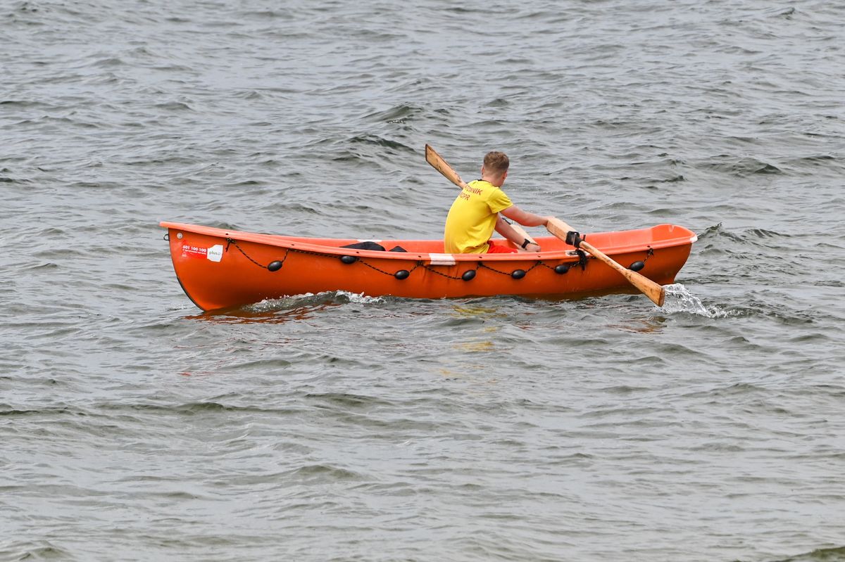 Dramatyczna akcja ratunkowa na plaży. 11-latka w ciężkim stanie/ zdjęcie ilustracyjne