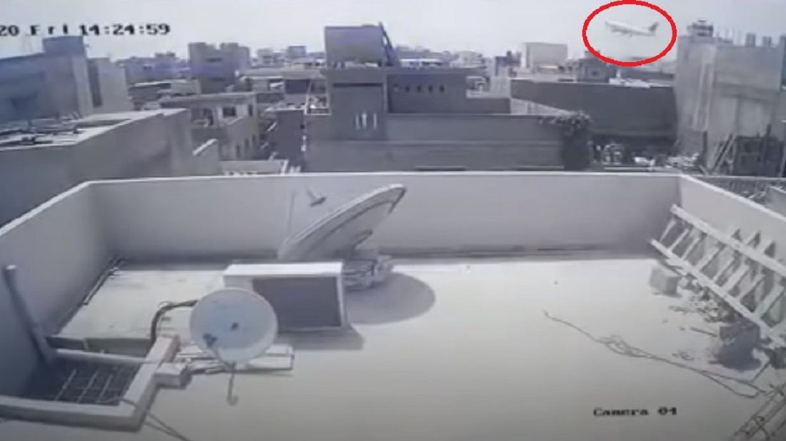 Katastrofa samolotu w Pakistanie. Nowe nagranie mrozi krew w żyłach