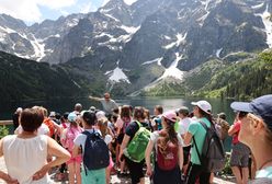 Morskie Oko. Tłumy szturmują górskie szlaki