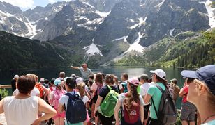 Morskie Oko. Tłumy szturmują górskie szlaki