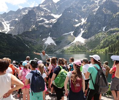 Morskie Oko. Tłumy szturmują górskie szlaki