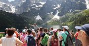 Morskie Oko. Tłumy szturmują górskie szlaki