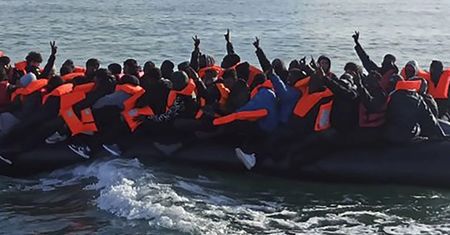 Rekordowa liczba. 125 migrantów na jednej łódce