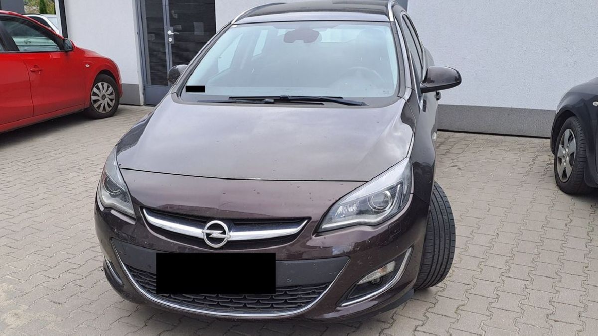 Skradziony Opel w Rykach