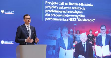 PiS jeszcze bardziej obniży wiek emerytalny? Jest odpowiedź premiera