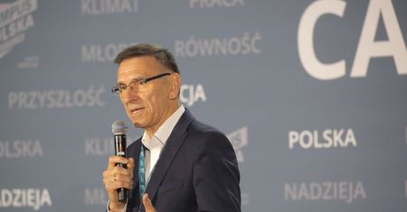Podnieśli sobie pensje o 100 proc. "Pazerność wygrała"
