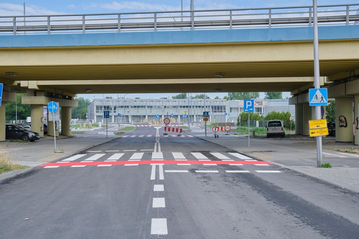 Dojazd ul. Dworcową do ronda Anastazego Suligowskiego przy Targach Lublin