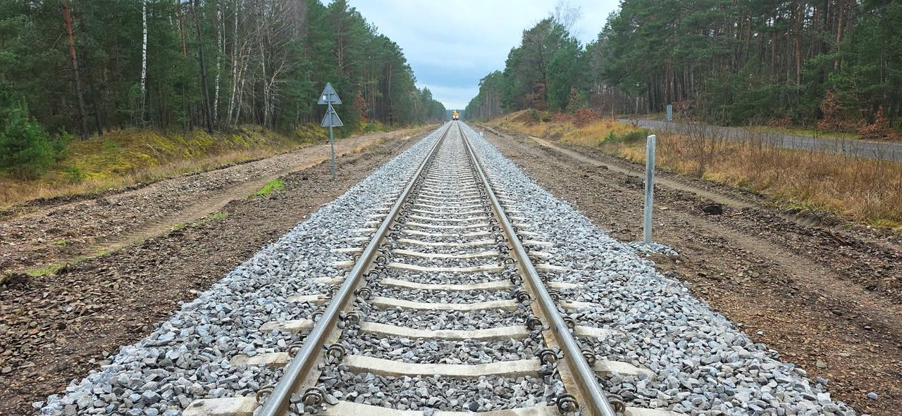 Pociągi pojadą sprawniej i bezpieczniej między Wałczem a Kaliszem Pomorskim