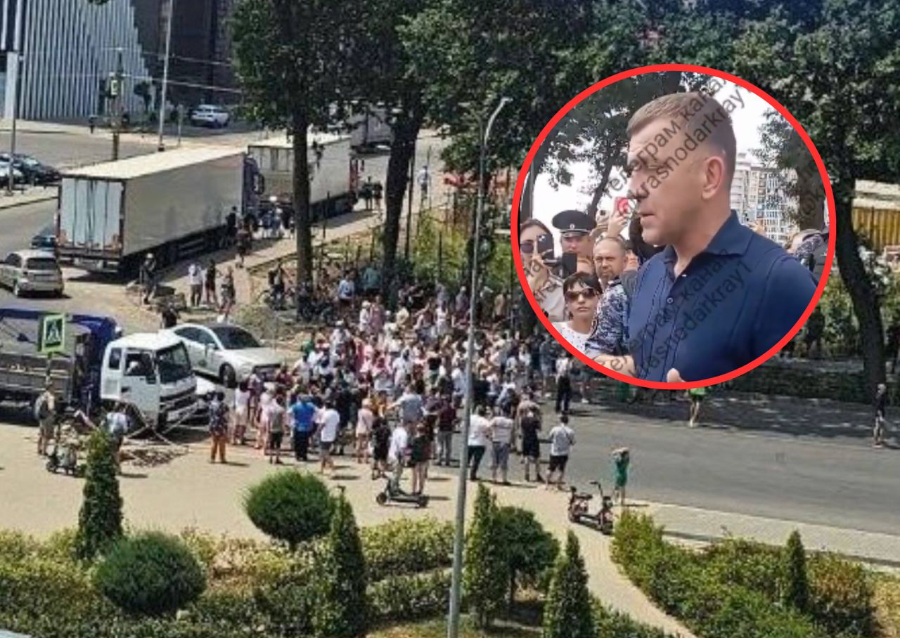 Residents of Krasnodarsk took to the streets. The mayor of the city negotiated with them.