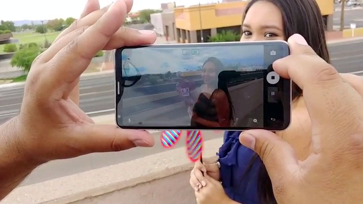 LG V30 będzie petardą. Lepszy aparat i technologia znana z Nintendo Switch zapowiedziane 1