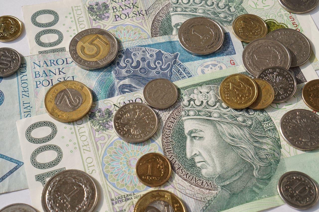 Ponad 1,1 mln Polaków otrzymało nowe świadczenie z ZUS. Limit to 5935,47 zł brutto