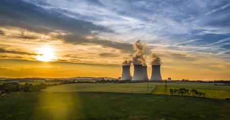 Atom w Polsce. Bezpieczeństwo przyszłej elektrowni jądrowej pod lupą