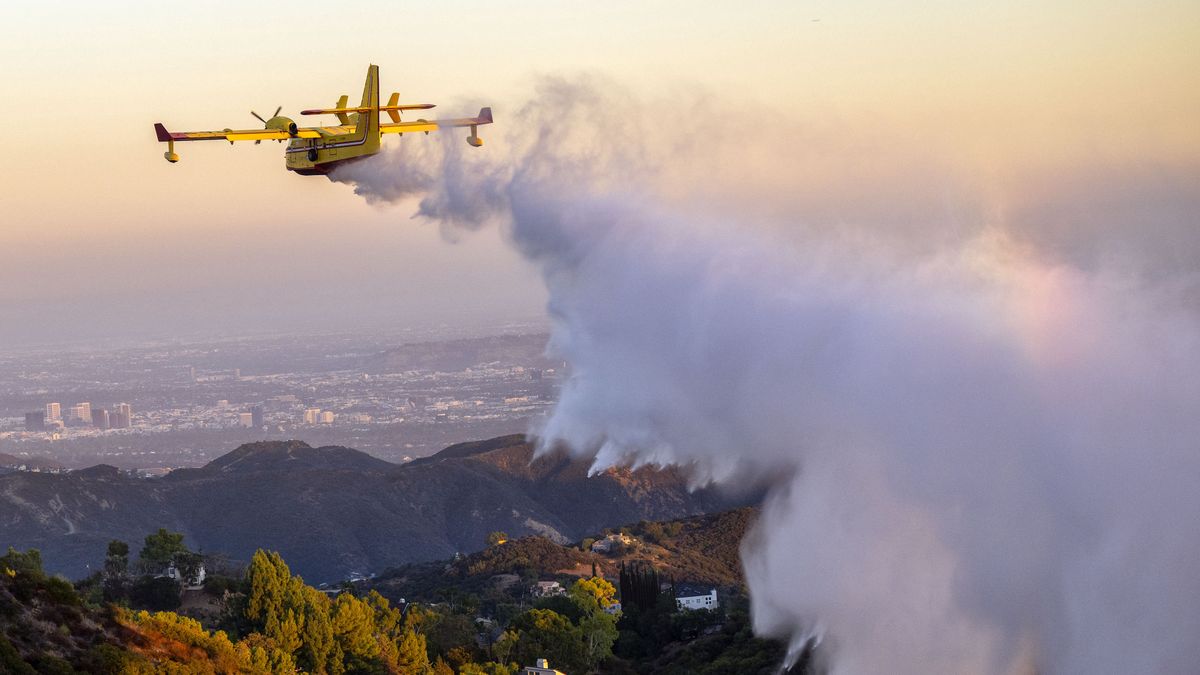CL-415 Super Scooper - zdjęcie ilustracyjne