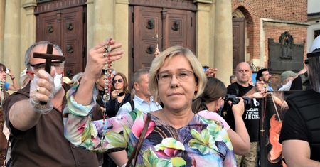 Barbara Nowak mówi o Robercie Bąkiewiczu. Wieszczy zagrożenie