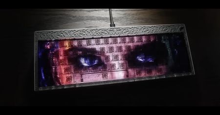 Zapomnij o RGB. Ta klawiatura wyświetla całe obrazy