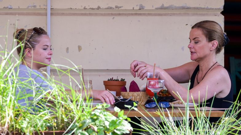 Monika Richardson z córką na mieście