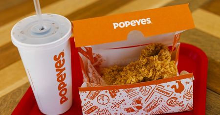 Rywal KFC ma kolejną lokalizację. Szuka pracowników. Oto ile płaci