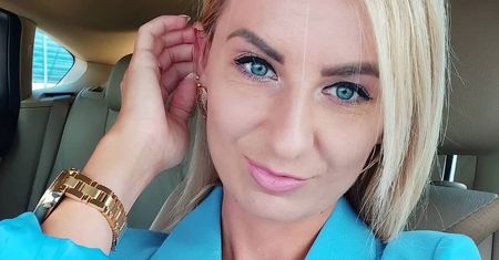 Sara już nie płacze po rolniku. Pochwaliła się pierścionkiem
