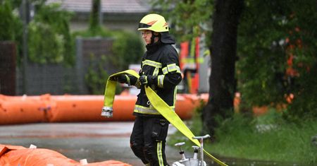 Wykolejone pociągi, osunięcia ziemi. Dramatyczna sytuacja w Niemczech