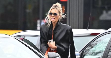 Sandra Kubicka pochwaliła się nowym autem. Fani grzmią o oszustwie