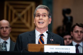 Sekretarz skarbu USA zapowiedział przejęcie kontroli nad cieśniną Ormuz