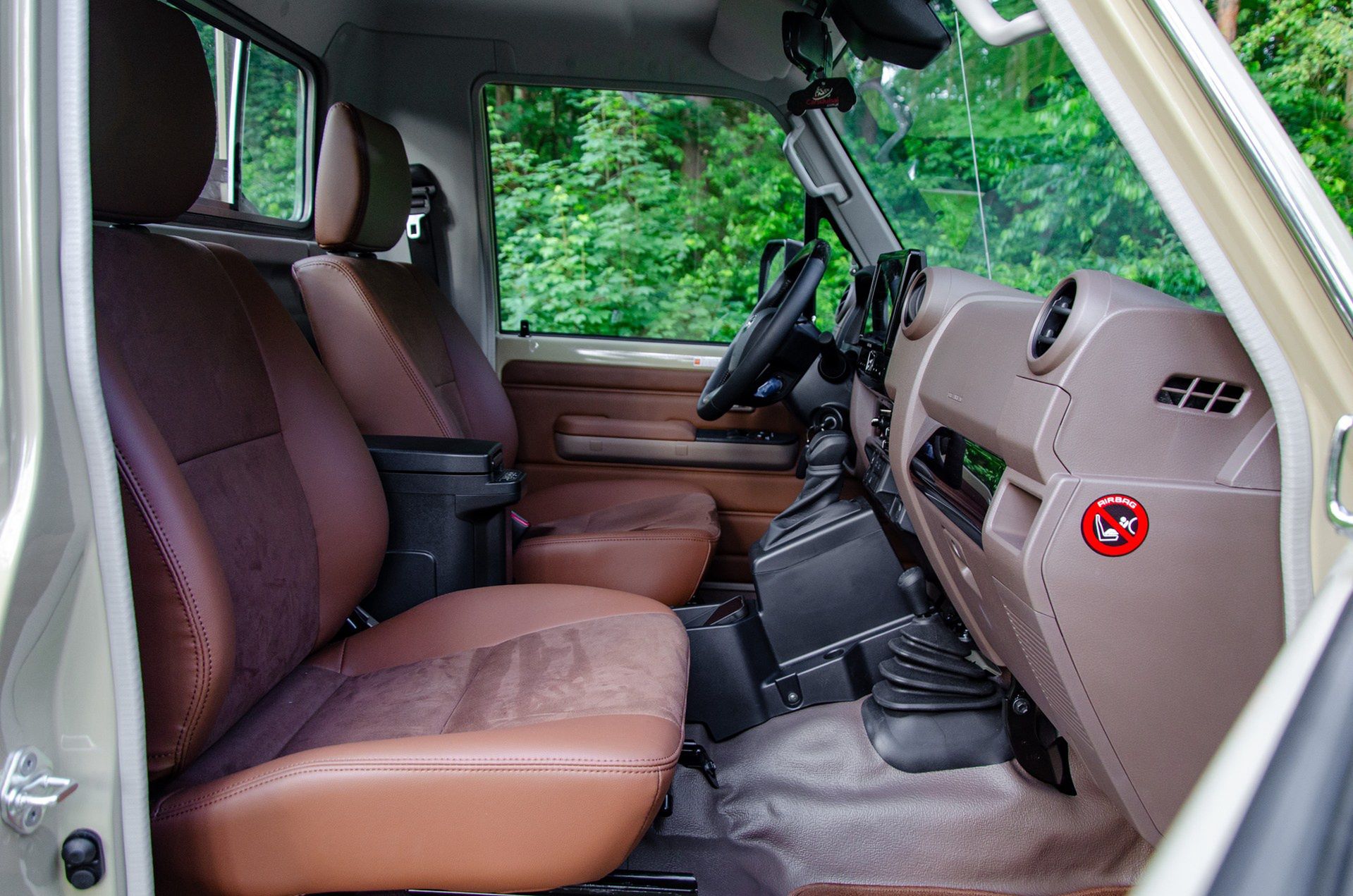 Toyota Land Cruiser 70