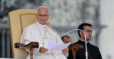W Watykanie zarobią więcej. Papież znosi decyzję Franciszka