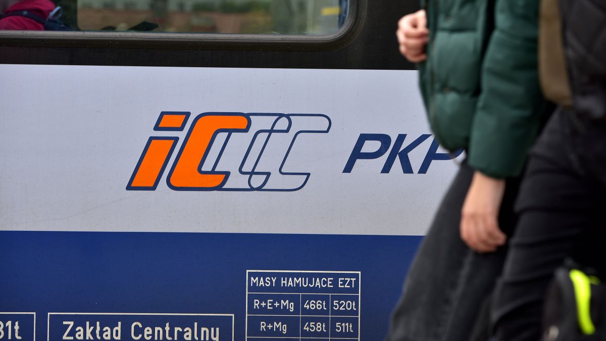 Pociąg PKP Intercity; zdjęcie wykonane w Olsztynie