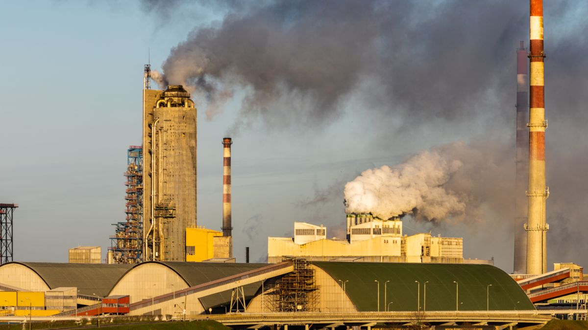 Węgiel; kominy; elektrownia; ciepłownia