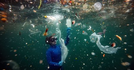 Oceany są ich pełne. Plastikowe słomki są najmniejszym problemem