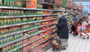 Emeryt z łódzkiego "wykręcił" rekord. Tyle musi oddać bankowi