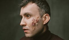 Albert Stęclik po odejściu z Dziadka do orzechów prowadzi własną agencję o identycznej nazwie