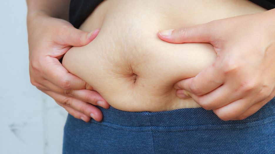 Oponka na brzuchu to sygnał, że powinniśmy zmienić dietę