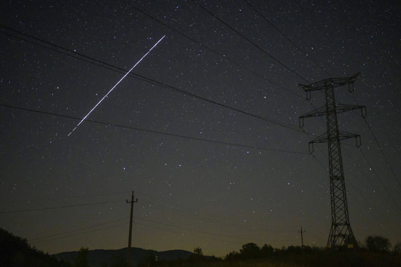 Starlinki nad Polską. Przelot już dzisiejszej nocy.