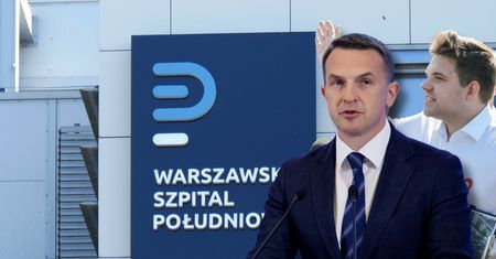 Afera wokół lekarza-milionera z KO. Rzecznik rządu reaguje