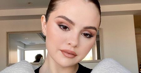 Selena Gomez lansuje nowy trend w manicure. Ten kolor paznokci będzie hitem jesieni