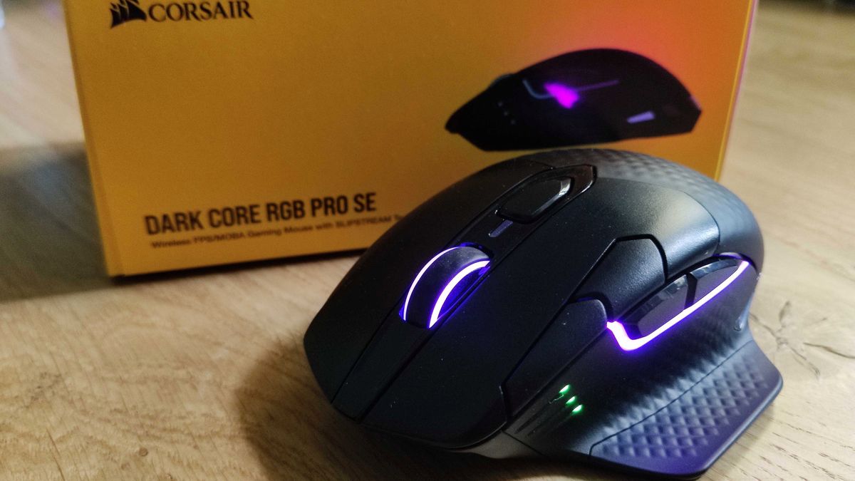 Corsair Dark Core RGB Pro SE. Test bezprzewodowej myszy z ładowaniem indukcyjnym 1