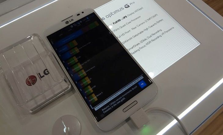 LG Optimus G Pro - szkoda, że trzeba uzbroić się w cierpliwość [hands-on]