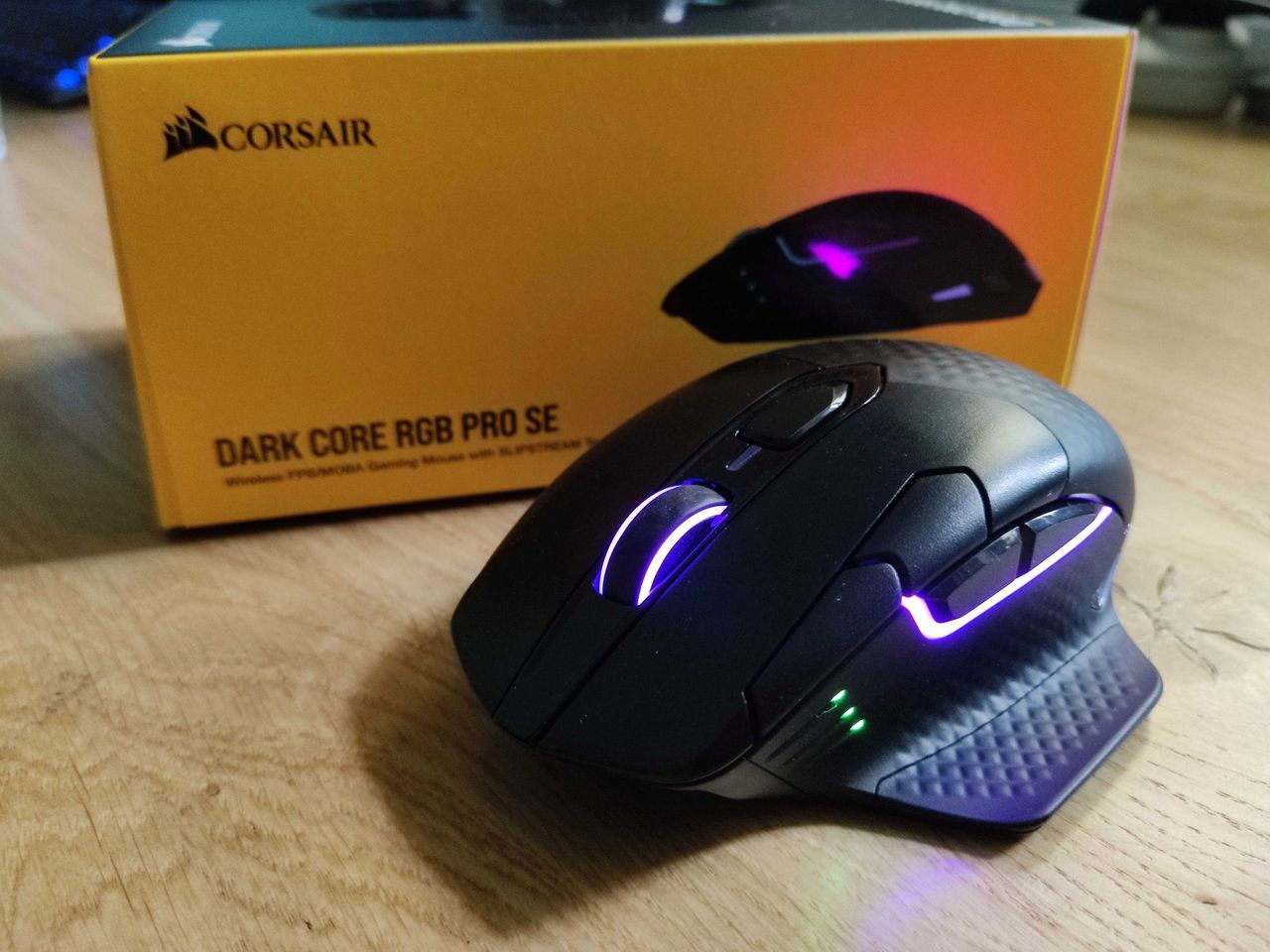 Corsair Dark Core RGB Pro SE. Test bezprzewodowej myszy z ładowaniem indukcyjnym