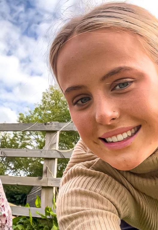 Phoebe Rowe zmagała się z martwicą trzustki