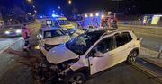 Warszawa: 76-latka jechała “pod prąd”. Doszło do czołowego zderzenia
