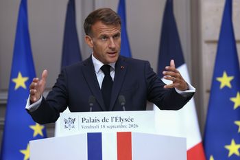 Macron ostrzega ws. Rosji. Mówił o momencie "czujności"