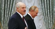 Łukaszenka "flirtuje" z Putinem przed paradą