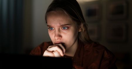 Oskarżeni o posiadanie oraz rozpowszechnianie pornografii dziecięcej. Grozi im do 15 lat pozbawienia wolności