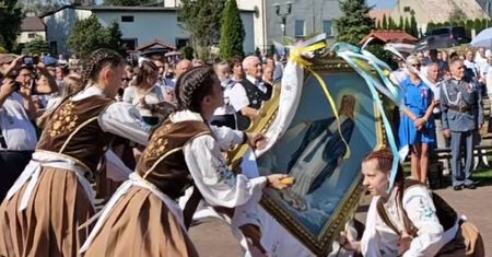 Niezwykła tradycja na Kaszubach. Niektórzy myślą, że to jakiś "szaleńczy taniec"