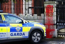Incydent w Irlandii. Ciężarówka staranowała bramę ambasady Rosji