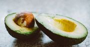 Niedojrzałe awokado? Sprawdź, co zrobić, aby szybko zmiękło